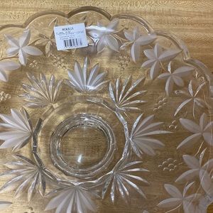 MIKASA Floral mist centerpiece footed bowl never used 12”